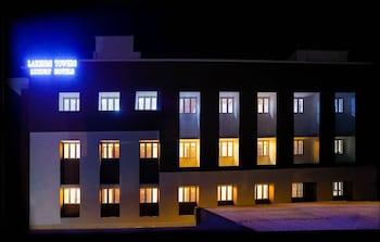 hotel lakshmi towers