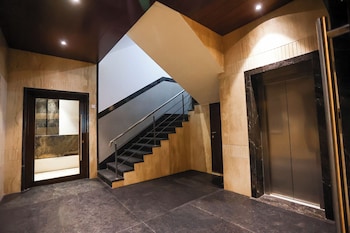 hotel lakshmi towers