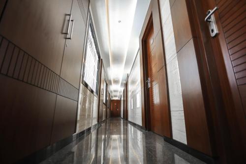 hotel lakshmi towers