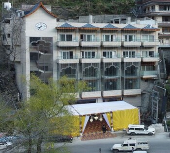 hotel virasat e bushahr