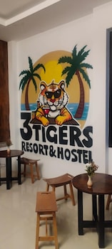 3 Tigers Resort & Hostel,,3 star