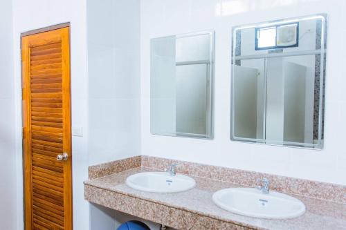 3 tigers resort and hostel