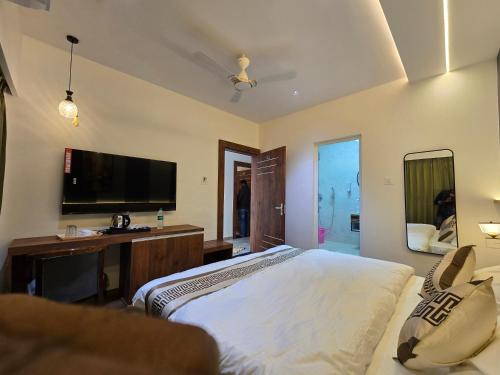 Hotel Fortune,,2 star