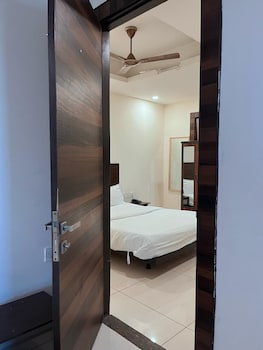 Kinsfolk Inn Hotel And Banquet,,2 star