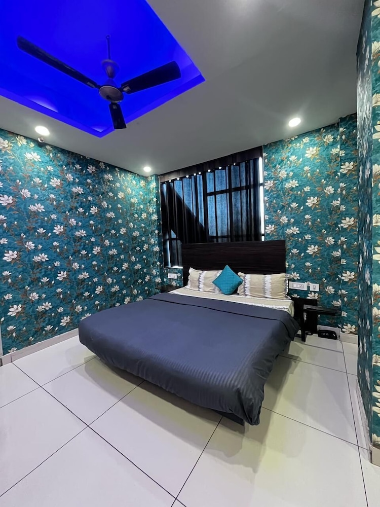 kinsfolk inn hotel and banquet