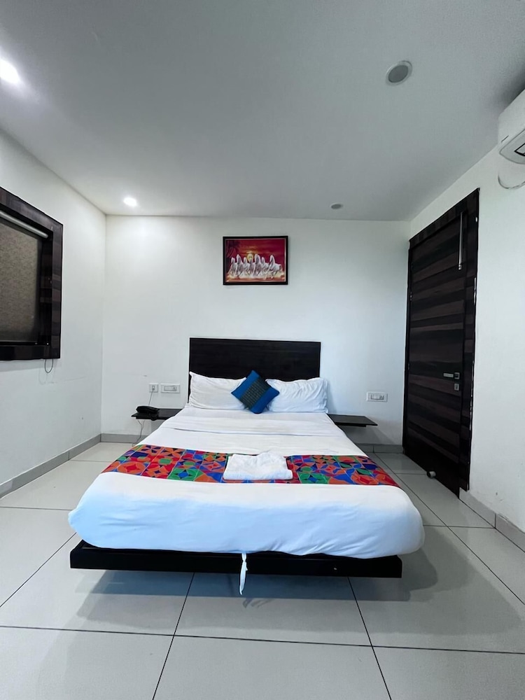 kinsfolk inn hotel and banquet