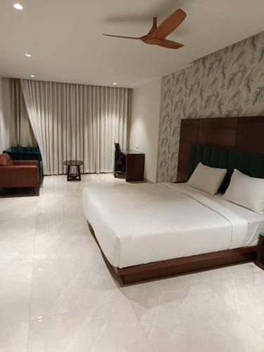 Hotel Atiraj,,4 star