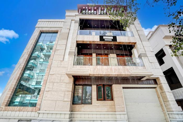 modern comfort stays at swarop nagar kanpur