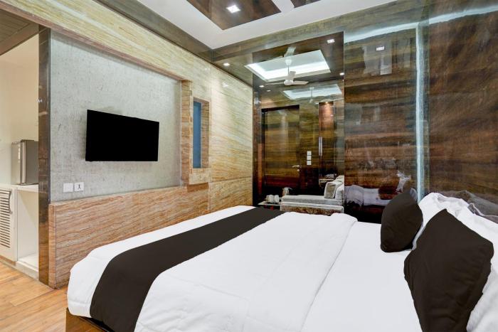 modern comfort stays at swarop nagar kanpur