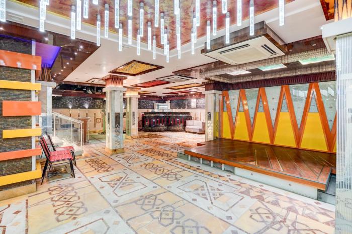 modern comfort stays at swarop nagar kanpur