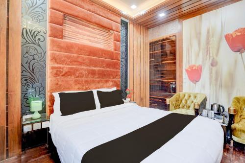 modern comfort stays at swarop nagar kanpur