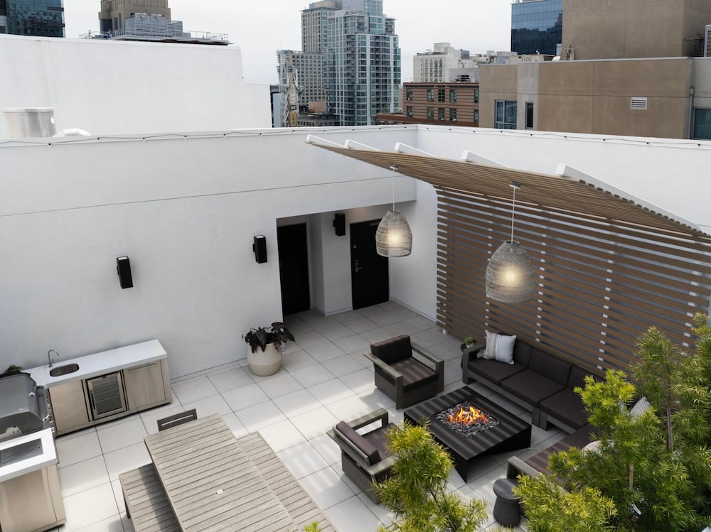 the margot hotel san diego gaslamp quarter outset by hilton