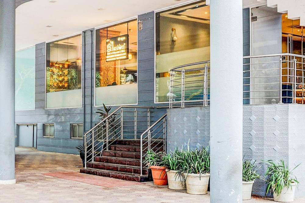 townhouse bombay exhibition centre goregaon