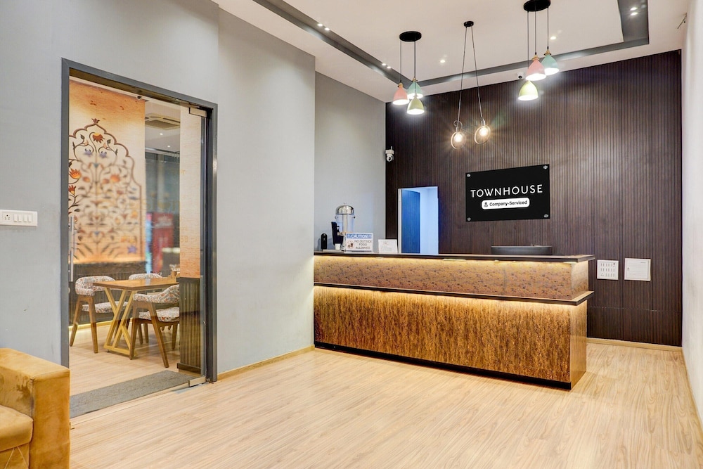 townhouse bombay exhibition centre goregaon