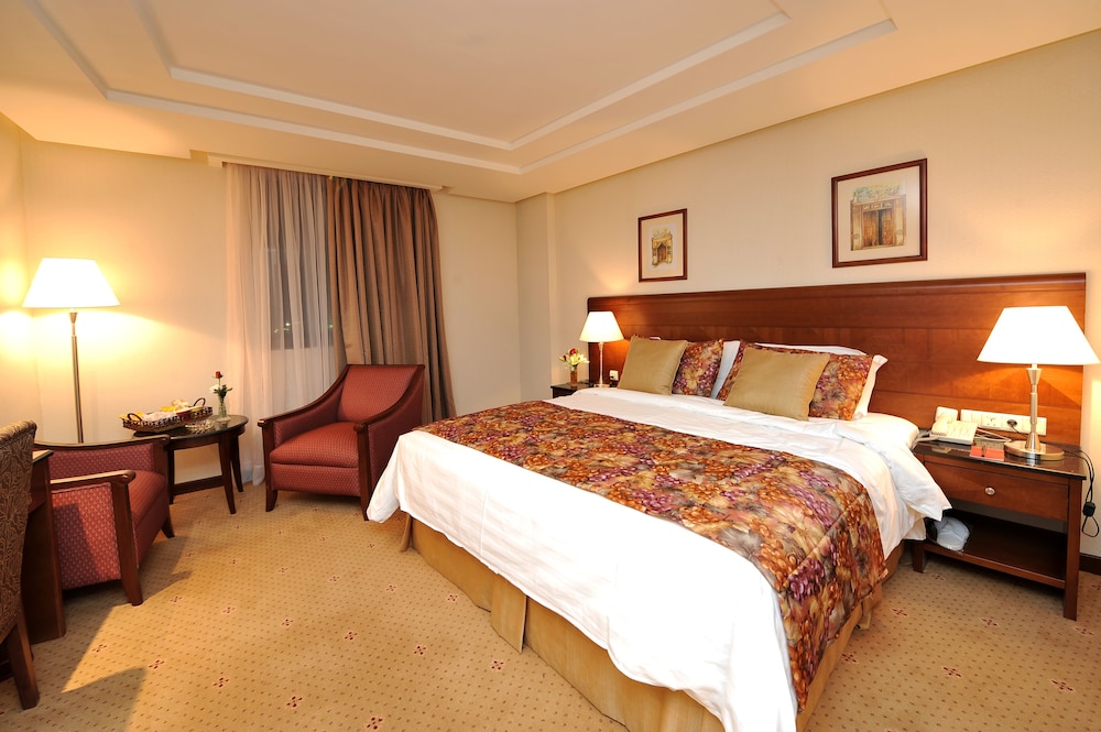 crowne plaza riyadh palace by ihg