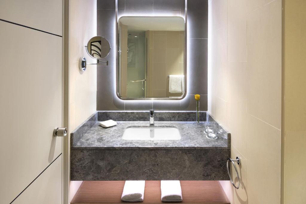 crowne plaza riyadh palace by ihg
