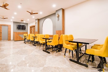 luxury stays near sea beach and jagannath temple