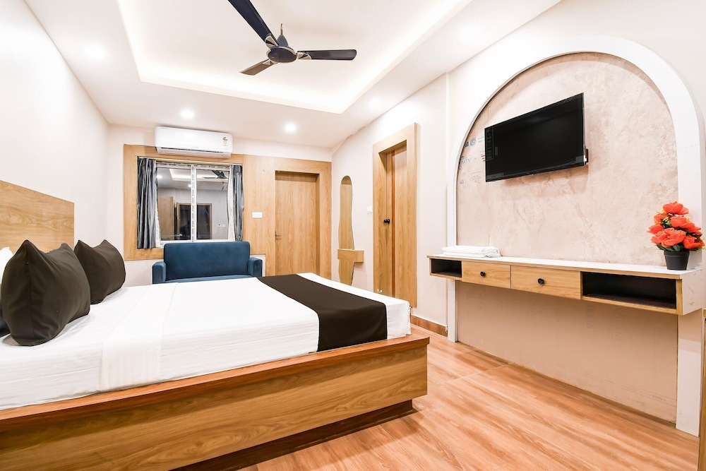luxury stays near sea beach and jagannath temple