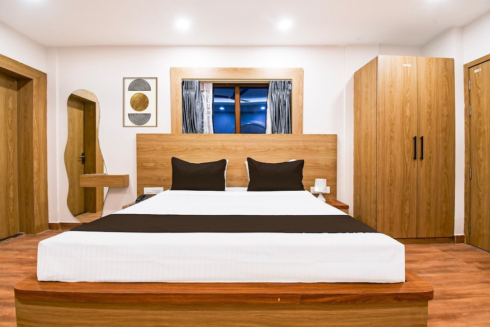 luxury stays near sea beach and jagannath temple