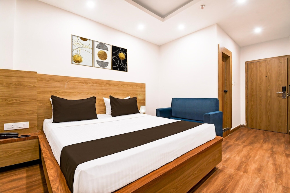 luxury stays near sea beach and jagannath temple