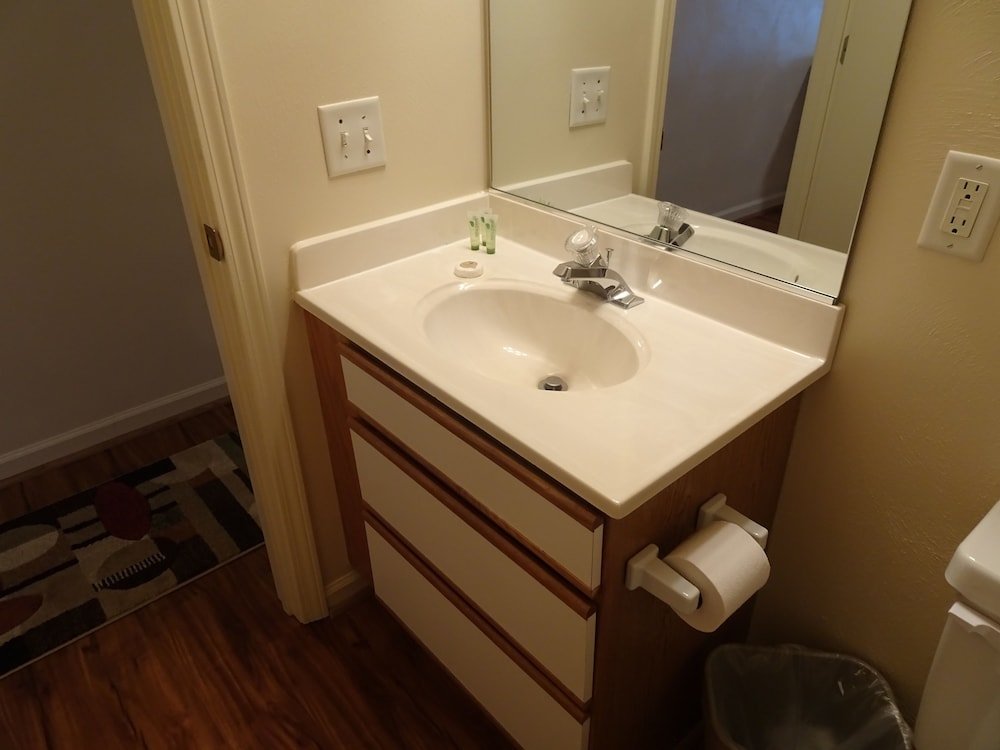 affordable corporate suites lanford