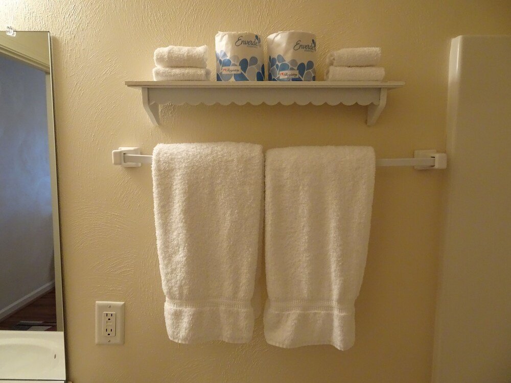 affordable corporate suites lanford