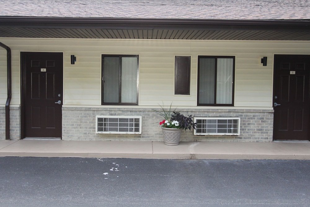 affordable corporate suites lanford