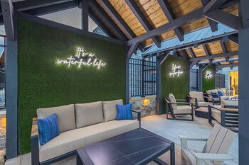 smith creek resort