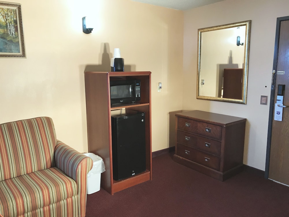heartland hotel and suites