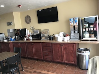 Heartland Hotel And Suites,Iowa>>Canton,3 star