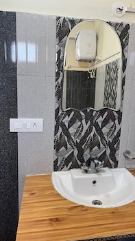 meghsparsh resorts narkanda