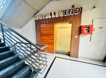 hotel legend gota