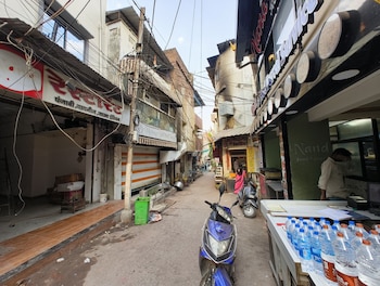 hotel manthan palace