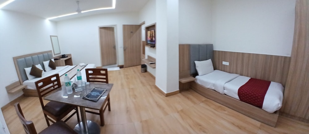 hotel the metropolitan igi airport
