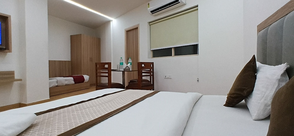 hotel the metropolitan igi airport
