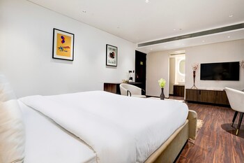 luxury elegance at magarpatta city pune