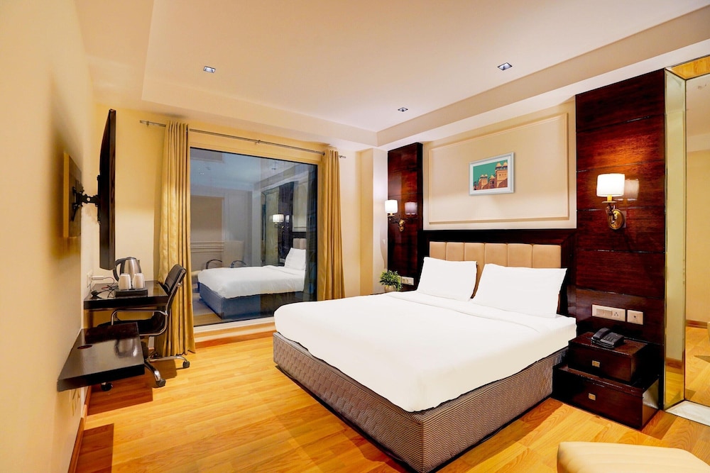 premium stays in the heart of south delhi