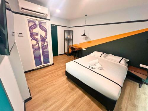 seeds hotel damansara pelangi
