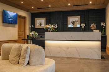 Domaine De Montagne - Hôtel Chalet Frère Joseph,5001 Route De Frère Joseph,5 star