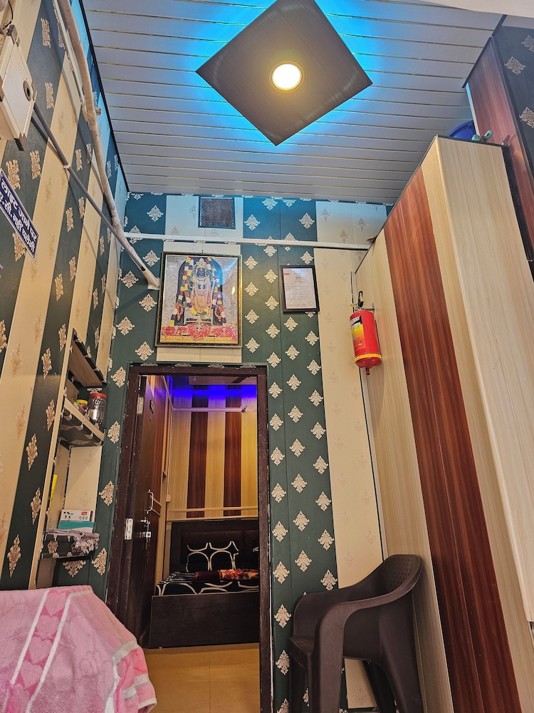 ramlala paying guest house