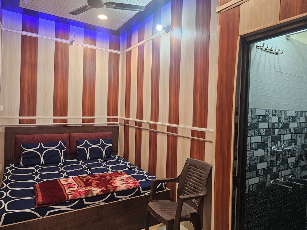 ramlala paying guest house