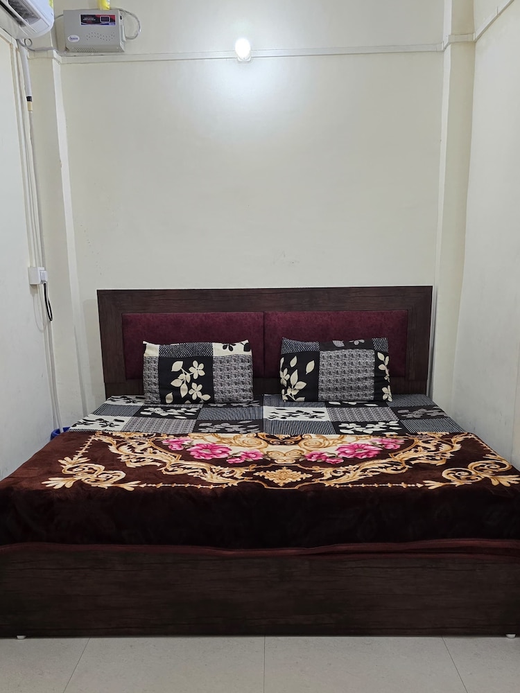 ramlala paying guest house