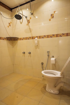 cali stays and cafe by the bay