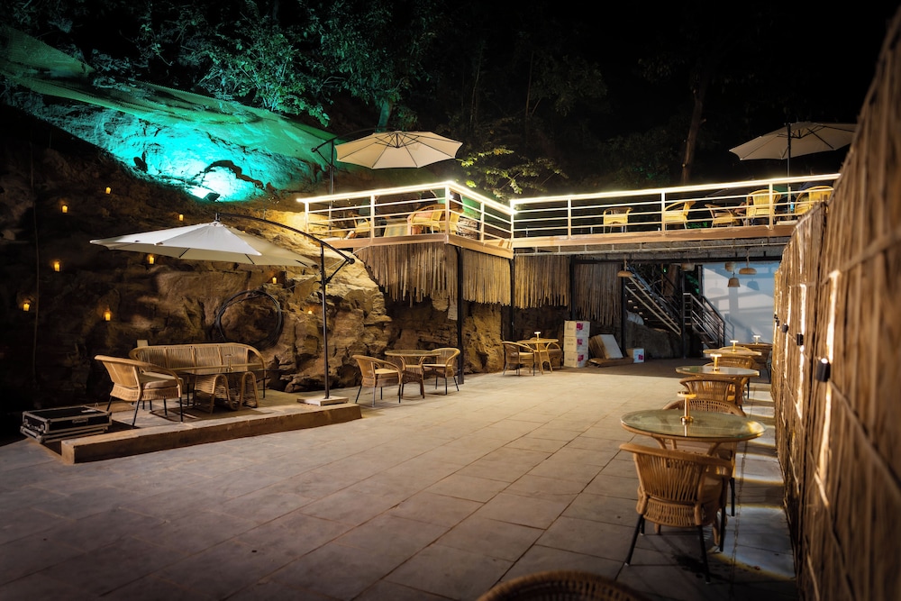 cali stays and cafe by the bay