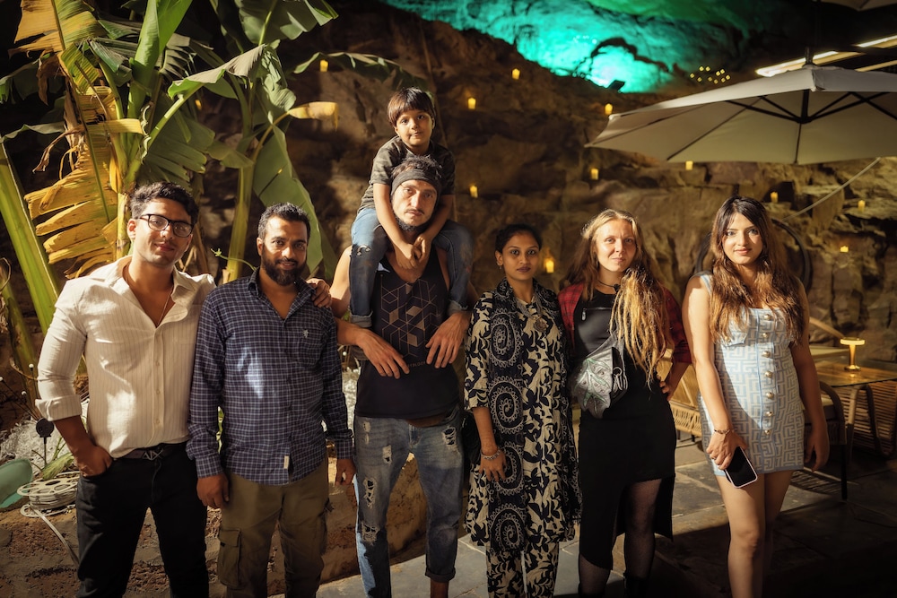 cali stays and cafe by the bay