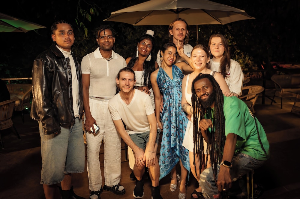 cali stays and cafe by the bay