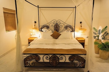 cali stays and cafe by the bay