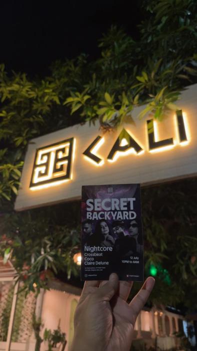 cali stays and cafe by the bay