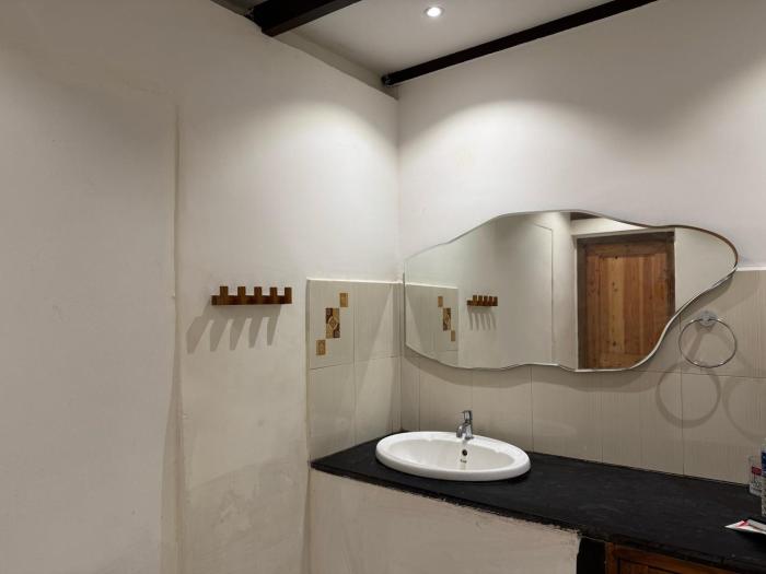 cali stays and cafe by the bay