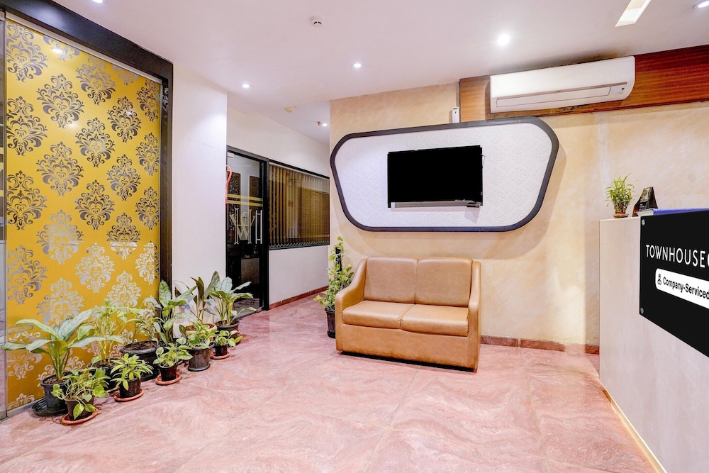 luxurious stays at times square le western mumbai